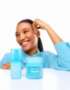 Notino Hydrating Serum with Hyaluronic Acid & Vitamins C + E hidratáló szérum az élénk és kisimított arcbőrért 30 ml