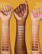NYX Professional Makeup Buttermelt Glaze világosító tonizáló fluid SPF 30 árnyalat Chai Butta 30 ml