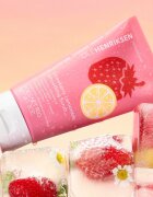 OLEHENRIKSEN Transform Strawberry Lemonade Smoothing Scrub arcpeeling hámlasztó hatással 90 g