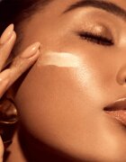 OLEHENRIKSEN Truth Banana Bright+ Instant Glow Moisturizer élénkítő nappali krém C vitamin 50 ml
