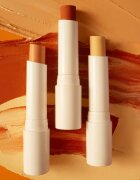 OLEHENRIKSEN Truth Banana Bright+ Vitamin CC Stick élénkítő korrektor árnyalat Pumpkin 3.7 g