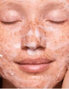 OLEHENRIKSEN Truth Peach Glaze Glow Niacinamide Cleanser tisztító habzó gél élénk és hidratált bőr 60 ml