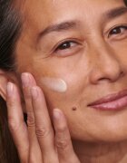 Peter Thomas Roth EVEN SMOOTHER™ Glycolic Retinol Resurfacing Serum intenzív szérum kisimító hatással 30 ml