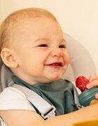 Petite&Mars Silicone Food Feeder 6m+ tölthető rágóka Rose&Sand 1 db