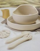 Petite&Mars Take&Match Silicone Bowl tálka tapadókoronggal Desert Sand 6 m+ 360 ml