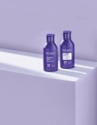 Redken Color Extend Blondage lila sampon semlegesíti a sárgás tónusokat 300 ml