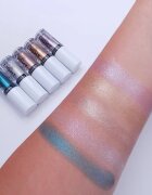 Revolution Relove Eye Light metálszínű szemhéjfesték árnyalat Queen 1.9 ml