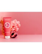 Revuele Plum & Bloom Allure Fragranced Brightening Body Cream Élénkítő testápoló hidratáló hatással hölgyeknek 250 ml