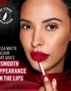 Rimmel Lasting Mega Matte matt folyékony állagú ajakrúzs 16 h árnyalat Scarlet Flames 74 ml