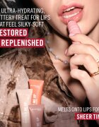 Rimmel Oh My Gloss! Butter Me Up hidratáló ajakbalzsam árnyalat 002 Bubble Gum 15 ml