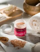 Saloos Clay Mask Montmorillonite maszk a testre és az arcra fáradt bőrre 140 g