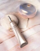 Shiseido Future Solution LX élénkítő és tápláló alapozó bázis SPF 30 40 ml
