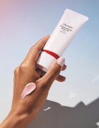 Shiseido Revitalessence Skin Glow Primer ragyogást adó primer SPF 25 30 ml
