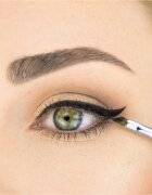 Sigma Beauty Eyes E06 WINGED LINER™ BRUSH szemhéjfesték ecset 1 db