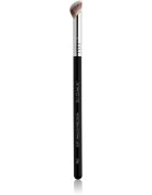 Sigma Beauty Face P83 Soft Angled Precision korrektor ecset a szem és a száj kontúrjaira P83 1 db