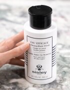 Sisley Eau Efficace Gentle Eye Makeup Remover Face and Eye gyengéd micellás víz az arcra és a szem környékére 300 ml