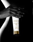 Sisley Sisleÿa L'Integral Anti-Age Concentrated Firming Body Cream feszesítő testkrém a bőr öregedése ellen 150 ml