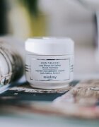 Sisley Velvet Nourishing Cream with Saffron Flowers hidratáló krém száraz és érzékeny bőrre 50 ml