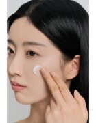 SKIN1004 Madagascar Centella Tone Brightening Capsule Cream revitalizáló és élénkitő krém nyugtató hatással 75 ml