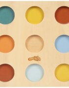 Small foot Montessori Sorting Game with Balls kiválogatós játék 12m+ 15 db