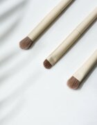 So Eco Eye Crease ecsetszett a szem sminkeléséhez