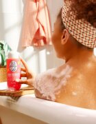Sol de Janeiro Bom Dia™ Bright Body Wash hámlasztó tusfürdő gél kisimító hatással 385 ml