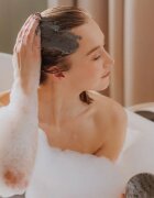 STENDERS Black Mud & Charcoal tisztító peeling a hajra és a fejbőrre 300 g