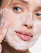 SUNEWMED+ Active Foaming Cleanser Face and Eye Makeup Removal tisztító és szemlemosó hab C vitamin 40 ml