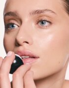 SUNEWMED+ Melon His Kiss Moisturizing Lip Balm hidratáló ajakbalzsam bambuszvajjal 13 g