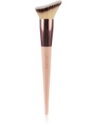 Technic Cosmetics Foundation Brush ecset a folyékony make-up-ra 1 db