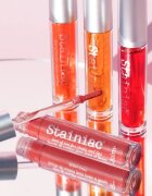 theBalm Stainiac® Lip And Cheek Stain multifunkcionális smink ajkakra és arcra árnyalat 4 ml