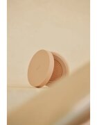 thim Luminous Skin Cushion tartós alapozó sminkszivaccsal élénk és hidratált bőr árnyalat 25 Tan 15 g