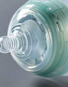 Tommee Tippee Advanced Anti-Colic etetőcumi Medium Flow 3m+ 2 db