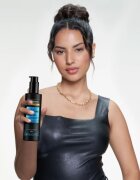 TRESemmé Rich Moisture Leave-In Serum krémes szérum a hidratálásért és a fényért 200 ml