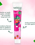 Vademecum Junior Fresh Strawberry fogkrém gyermekeknek 6+ év 75 ml