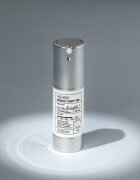 VT Cosmetics Reedle Shot 700 megújító booster hidratáló hatással 30 ml
