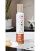 Wella Deluxe Dream Waves & Curls fixáló hab a hullámos és göndör hajra 200 ml