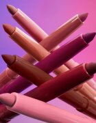 Wet n Wild Perfect Pout tartós szájceruza árnyalat Currant Mood 0.25 g