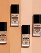 Wet n Wild PhotoFocus mattító folyékony alapozó árnyalat Soft Ivory 30 ml