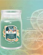 Yankee Candle Holiday Winterfest illatgyertya Signature 567 g