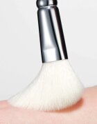 ZOEVA 127 Blush & Contour ecset a kontúrokra és az arcpirosítóra 1 db
