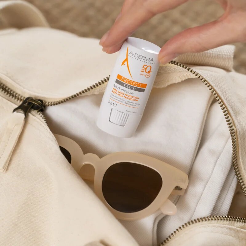 A-Derma Protect X-Trem Invisible Stick védő stift érzékeny területekre SPF 50+ 8 g
