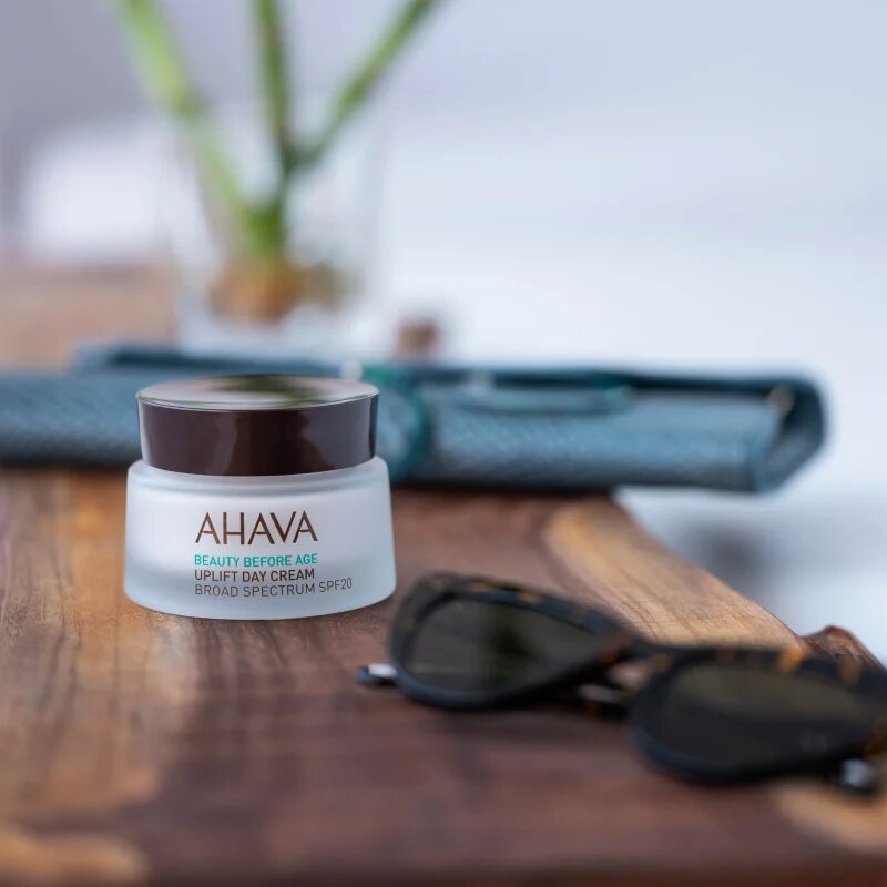 Ahava Beauty Before Age liftinges krém az élénk és kisimított arcbőrért SPF 20 50 ml