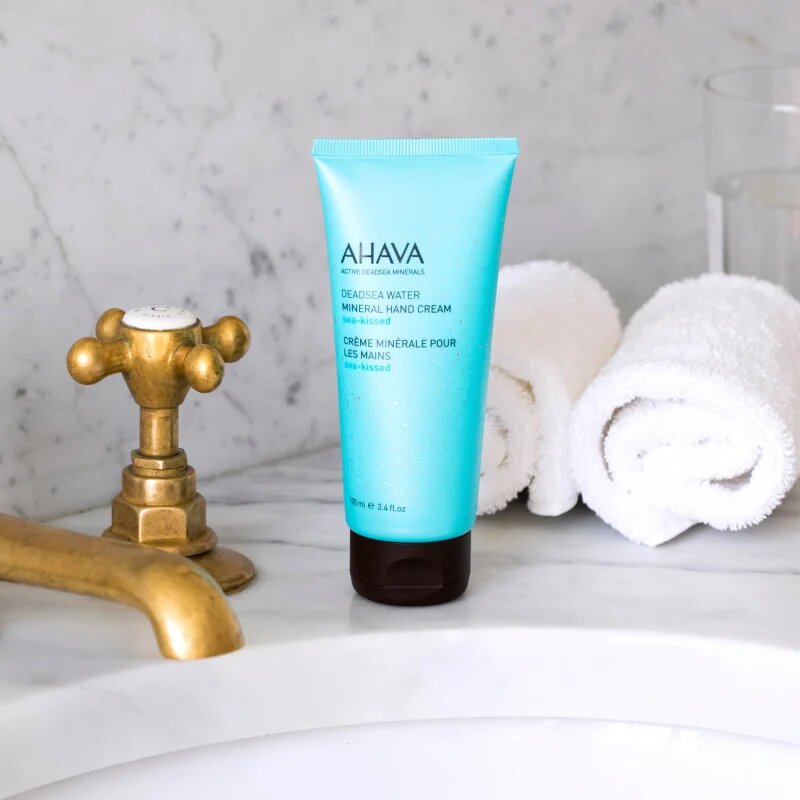 Ahava Dead Sea Water Sea Kissed krém ásványi anyagokkal kézre 100 ml