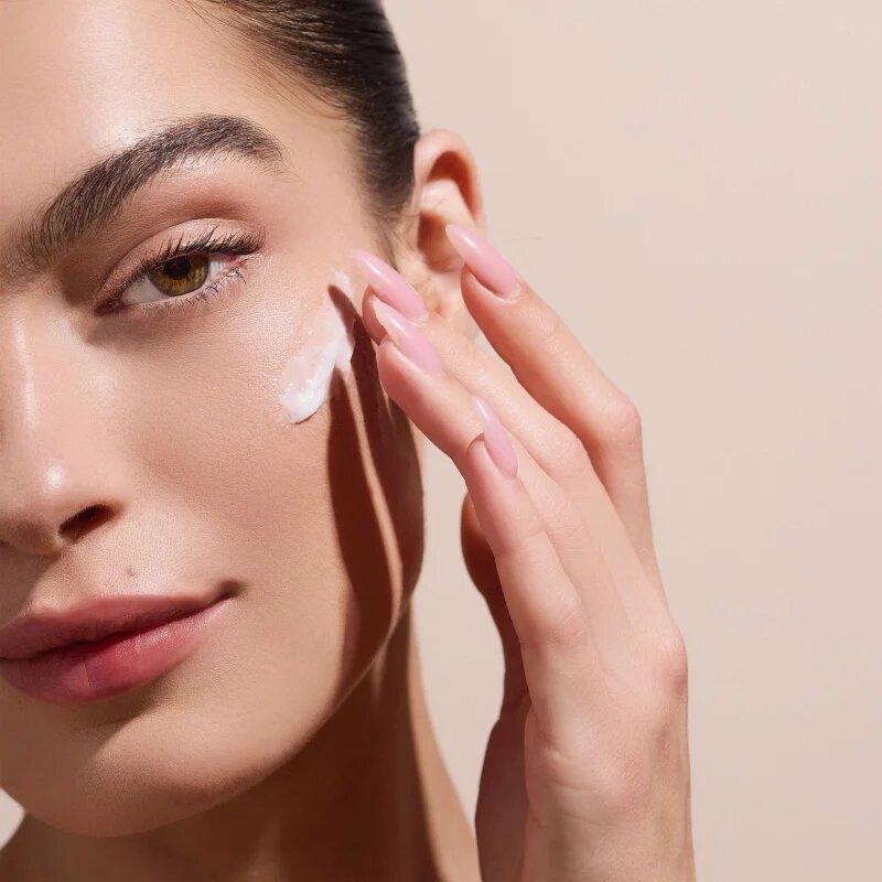 Ahava Even Tone géles krém egységesíti a bőrszín tónusait 50 ml