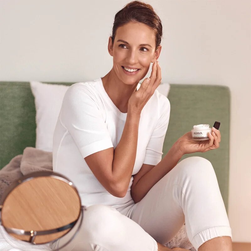 Ahava Time To Revitalize fiatalító nappali krém a ráncok ellen 50 ml