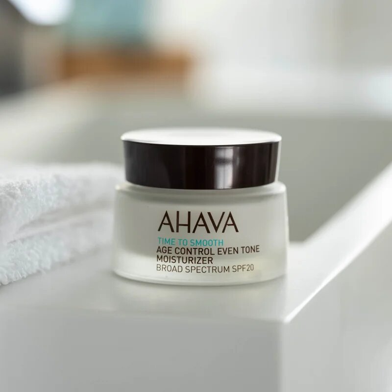 Ahava Time To Smooth világosító hidratáló krém SPF 20 50 ml