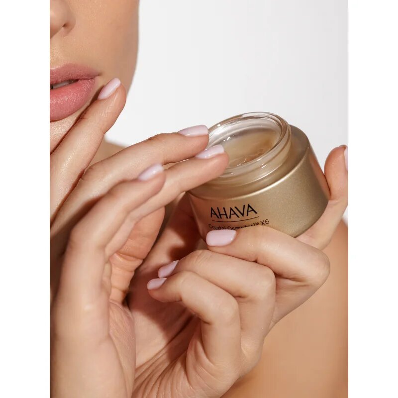 Ahava Youth Boosters Osmoter™ géles krém az élénk és kisimított arcbőrért 50 ml