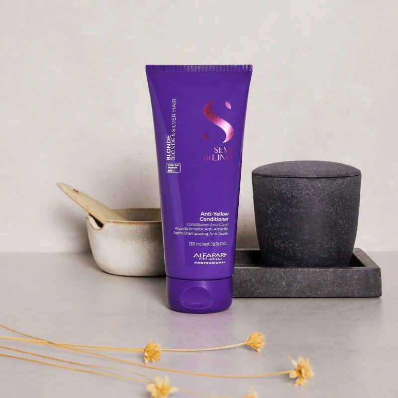 Alfaparf Milano Semi di Lino Blonde lila kondicionáló a szőke és melírozott hajra 200 ml