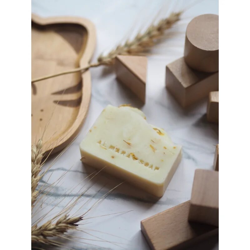 Almara Soap Natural Baby természetes szilárd szappan gyermekeknek 90 g